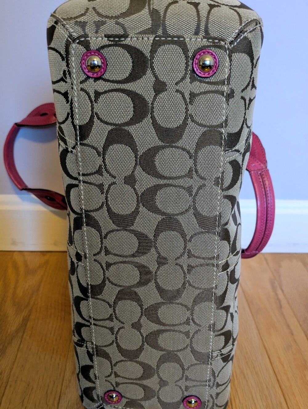 Coach Signature Print Shoulder Bag. - Picture 12 of 13